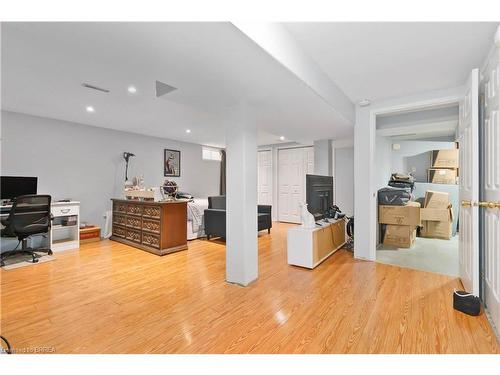 25 Winter Way, Brantford, ON - Indoor