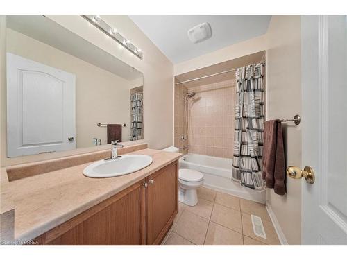 38-470 Beach Boulevard, Hamilton, ON - Indoor Photo Showing Bathroom
