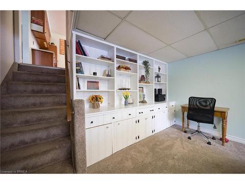 5 Burdock Boulevard, Brantford, ON - Indoor