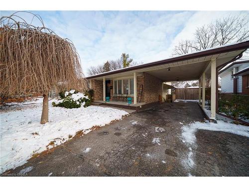 5 Burdock Boulevard, Brantford, ON - Outdoor