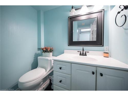 5 Burdock Boulevard, Brantford, ON - Indoor Photo Showing Bathroom