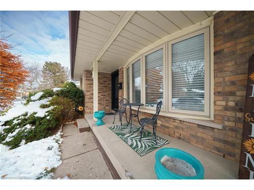 5 Burdock Boulevard, Brantford, ON - Outdoor