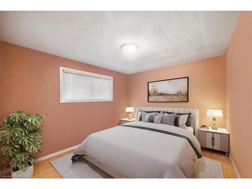 698 West 5Th Street, Hamilton, ON - Indoor Photo Showing Bedroom