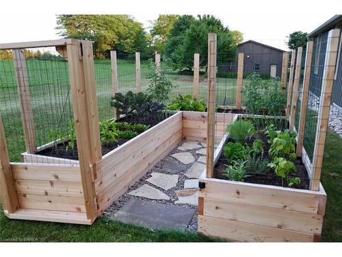 2532 Governors Road, Lynden, ON - Outdoor