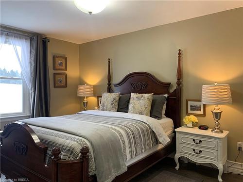 2532 Governors Road, Lynden, ON - Indoor Photo Showing Bedroom