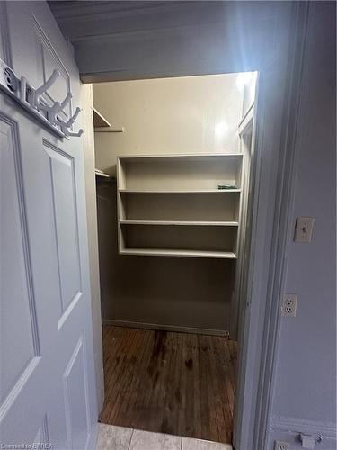 1-113 Brant Avenue, Brantford, ON - Indoor With Storage