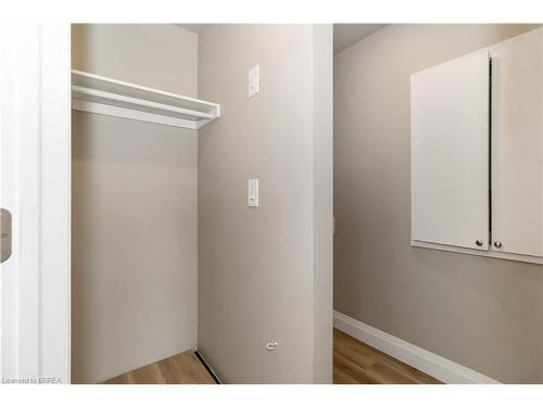 16 Mt. Pleasant Street, Brantford, ON - Indoor Photo Showing Other Room