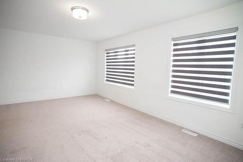 7 Poole Street, Brantford, ON - Indoor Photo Showing Other Room