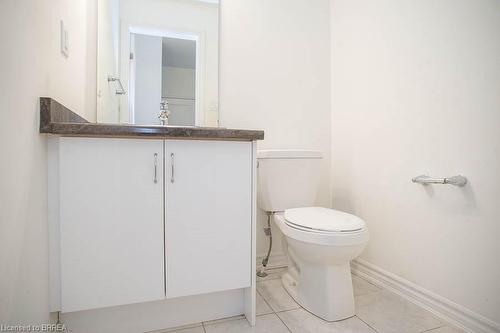 7 Poole Street, Brantford, ON - Indoor Photo Showing Bathroom