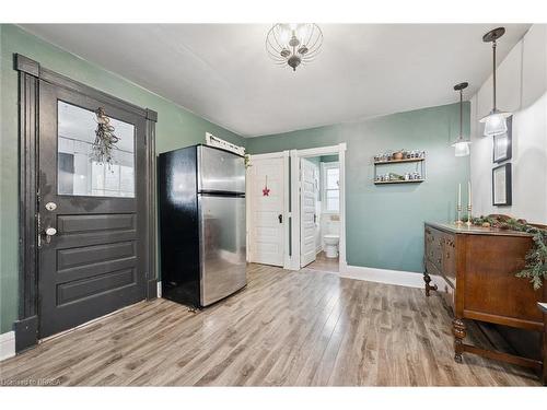 17 Ball Street, Paris, ON - Indoor Photo Showing Other Room