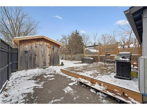 17 Ball Street, Paris, ON - Outdoor