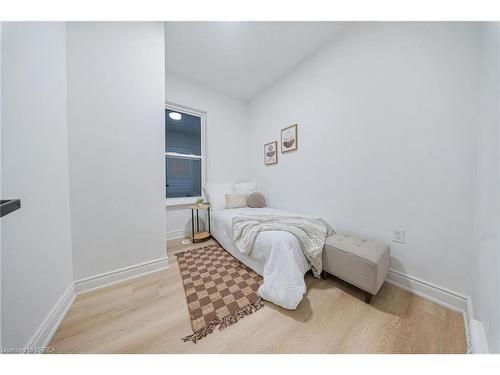 12 Carlyle Street, Brantford, ON - Indoor Photo Showing Bedroom
