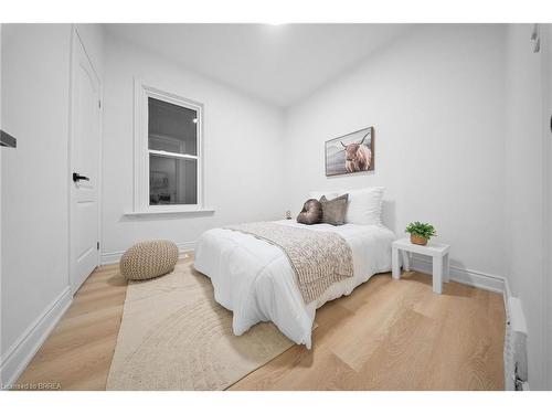 12 Carlyle Street, Brantford, ON - Indoor Photo Showing Bedroom
