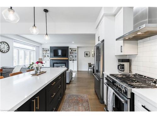20 Cumberland Street, Brantford, ON - Indoor Photo Showing Kitchen With Upgraded Kitchen
