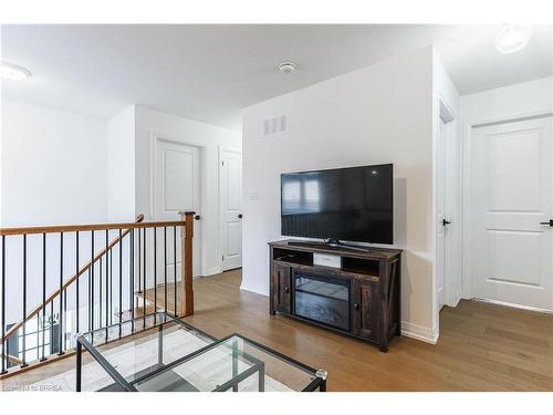 20 Cumberland Street, Brantford, ON - Indoor