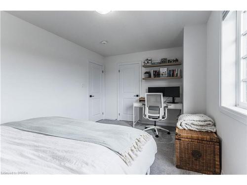 20 Cumberland Street, Brantford, ON - Indoor Photo Showing Bedroom