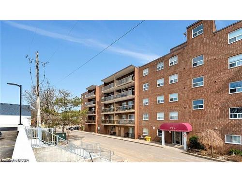 207-793 Colborne Street E, Brantford, ON - Outdoor With Balcony With Exterior