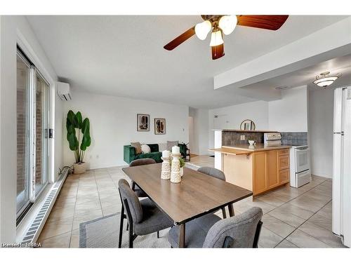 207-793 Colborne Street E, Brantford, ON - Indoor Photo Showing Dining Room