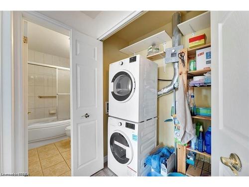 207-793 Colborne Street E, Brantford, ON - Indoor Photo Showing Laundry Room