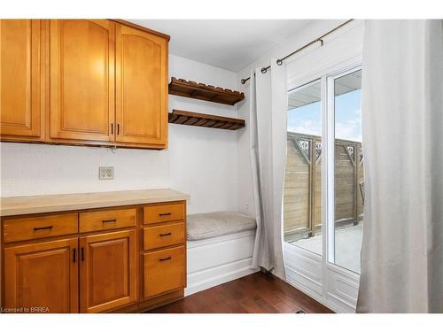 10 Albemarle Street, Brantford, ON - Indoor