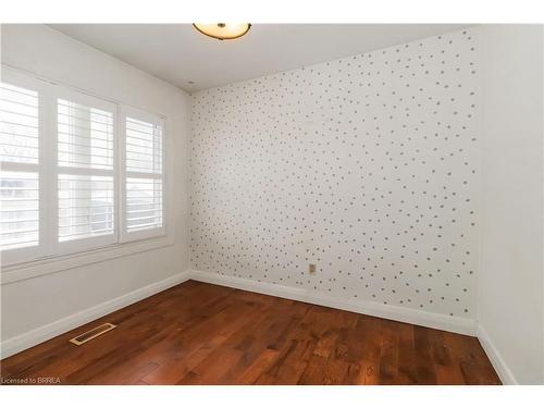10 Albemarle Street, Brantford, ON - Indoor Photo Showing Other Room