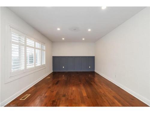 10 Albemarle Street, Brantford, ON - Indoor Photo Showing Other Room