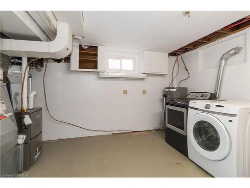 10 Albemarle Street, Brantford, ON - Indoor Photo Showing Laundry Room