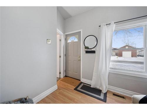 11 Hill Avenue, Brantford, ON - Indoor Photo Showing Other Room