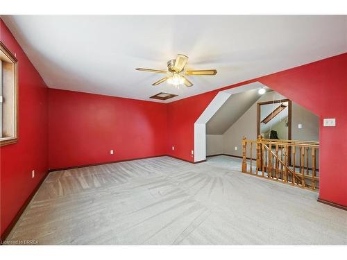 11 Hill Avenue, Brantford, ON - Indoor Photo Showing Other Room