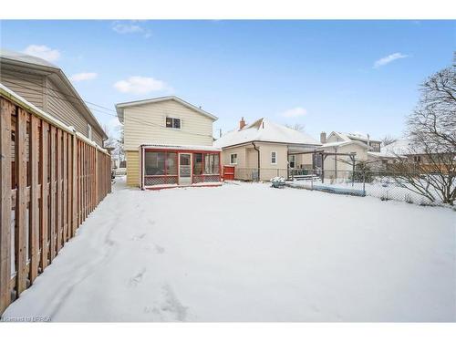 11 Hill Avenue, Brantford, ON - Outdoor