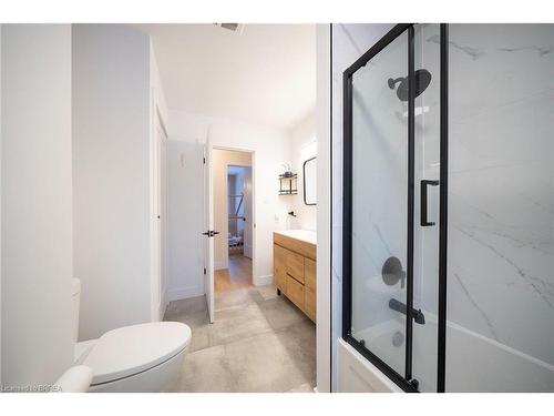 2 Grenada Drive, Simcoe, ON - Indoor Photo Showing Bathroom