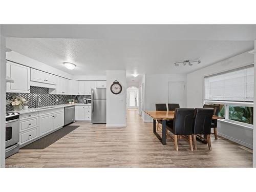 128 Mcmeeken Drive, Cambridge, ON - Indoor Photo Showing Other Room