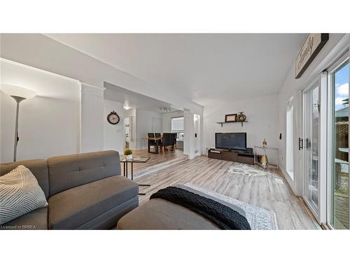 128 Mcmeeken Drive, Cambridge, ON - Indoor