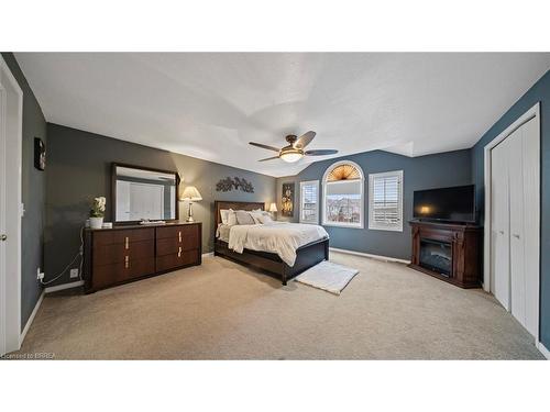 128 Mcmeeken Drive, Cambridge, ON - Indoor Photo Showing Bedroom