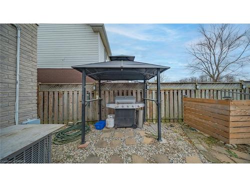 128 Mcmeeken Drive, Cambridge, ON - Outdoor With Exterior