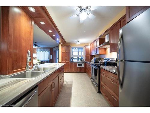 501-11 Mill Pond Court, Simcoe, ON - Indoor Photo Showing Kitchen With Double Sink