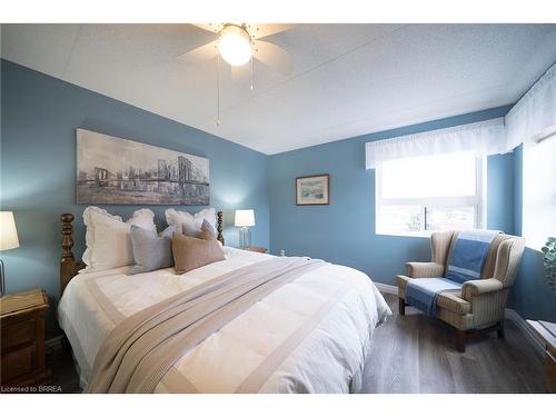 501-11 Mill Pond Court, Simcoe, ON - Indoor Photo Showing Bedroom