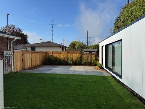 Adu-46 Linden Avenue, Brantford, ON - Outdoor