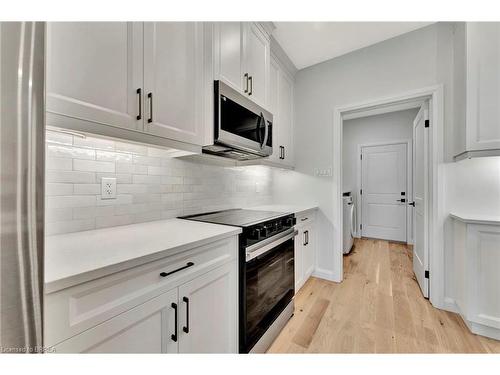 6 Patten Drive, St. George, ON - Indoor Photo Showing Kitchen With Upgraded Kitchen