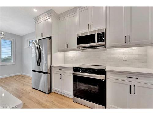 6 Patten Drive, St. George, ON - Indoor Photo Showing Kitchen