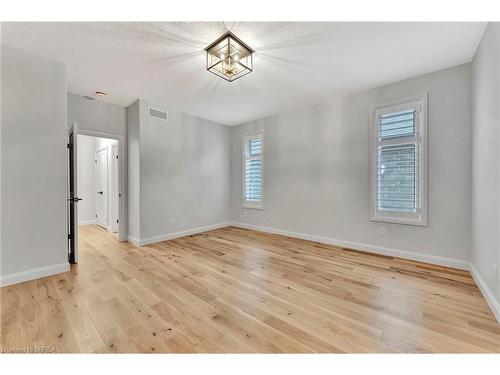 6 Patten Drive, St. George, ON - Indoor Photo Showing Other Room