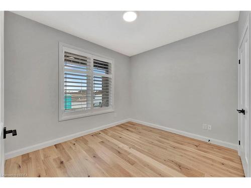 6 Patten Drive, St. George, ON - Indoor Photo Showing Other Room