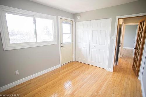 Upper-415 Chatham Street, Brantford, ON - Indoor Photo Showing Other Room