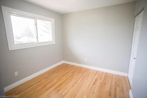 Upper-415 Chatham Street, Brantford, ON - Indoor Photo Showing Other Room