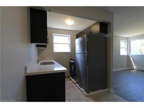10-116 King Edward Avenue, London, ON - Indoor Photo Showing Kitchen With Double Sink