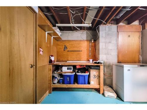 6 Bayly Drive, Paris, ON - Indoor