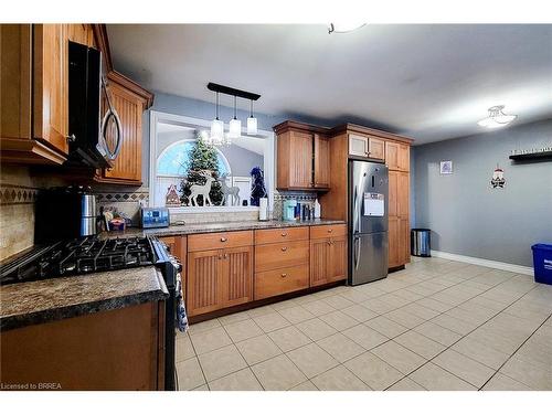 6 Bayly Drive, Paris, ON - Indoor Photo Showing Kitchen