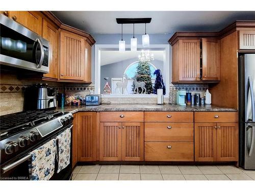 6 Bayly Drive, Paris, ON - Indoor Photo Showing Kitchen