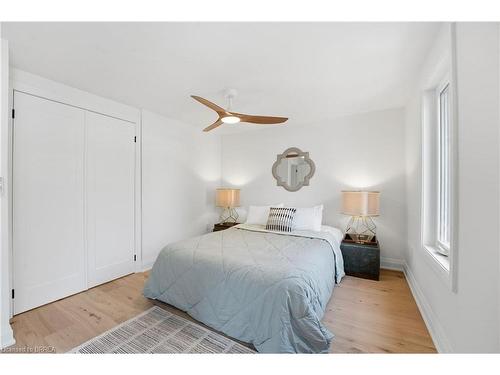 55 Jones Street, Hamilton, ON - Indoor Photo Showing Bedroom