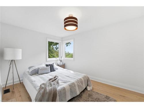 55 Jones Street, Hamilton, ON - Indoor Photo Showing Bedroom